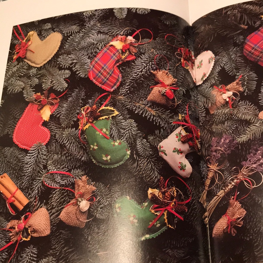 Book - Picture 4 of 4